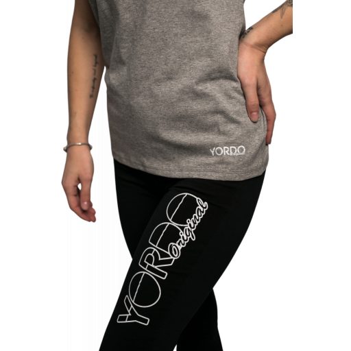 Rövidujjú póló szürke, fehér grafikával